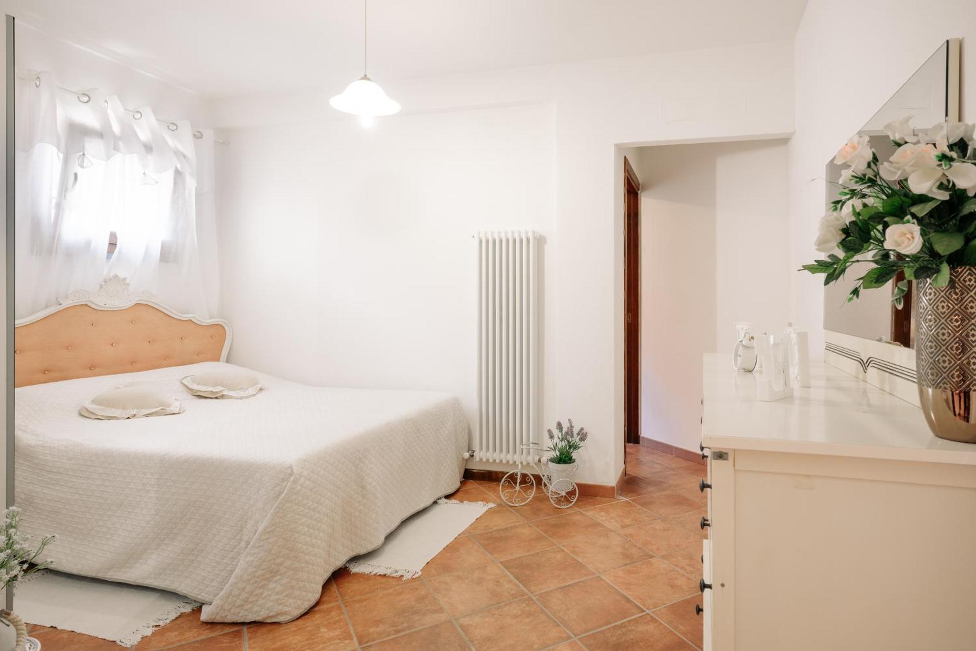 Ema'S Guest House ルッカ エクステリア 写真