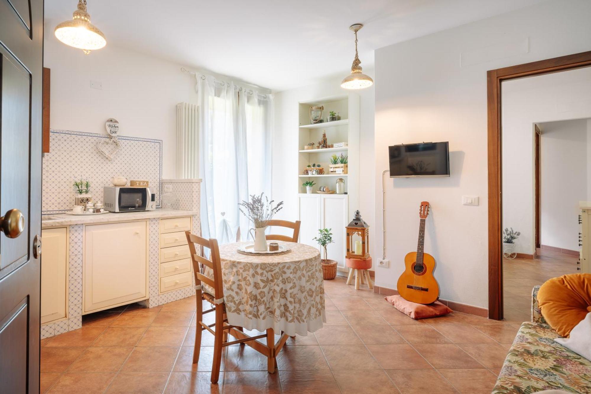 Ema'S Guest House ルッカ エクステリア 写真
